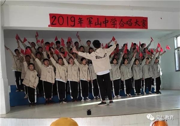 比赛由多少人比赛足球_竹山县第五届足球比赛全场冠军_舒华杯古典全场冠军冉茂荣