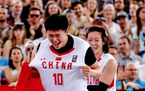 女篮球冠军是谁_篮球冠军年代女篮是谁_90年代篮球女篮冠军是谁