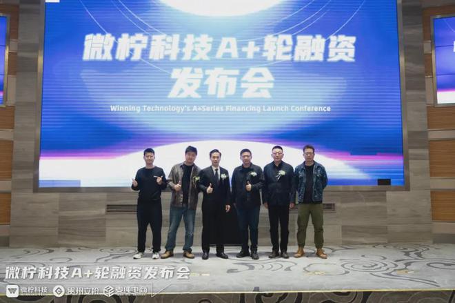 美女健身房请私教练_健身房的女私教好搞吗_女友之健身房私教