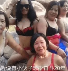 女朋友健身房私教_健身房的女私教好搞吗_女友之健身房私教